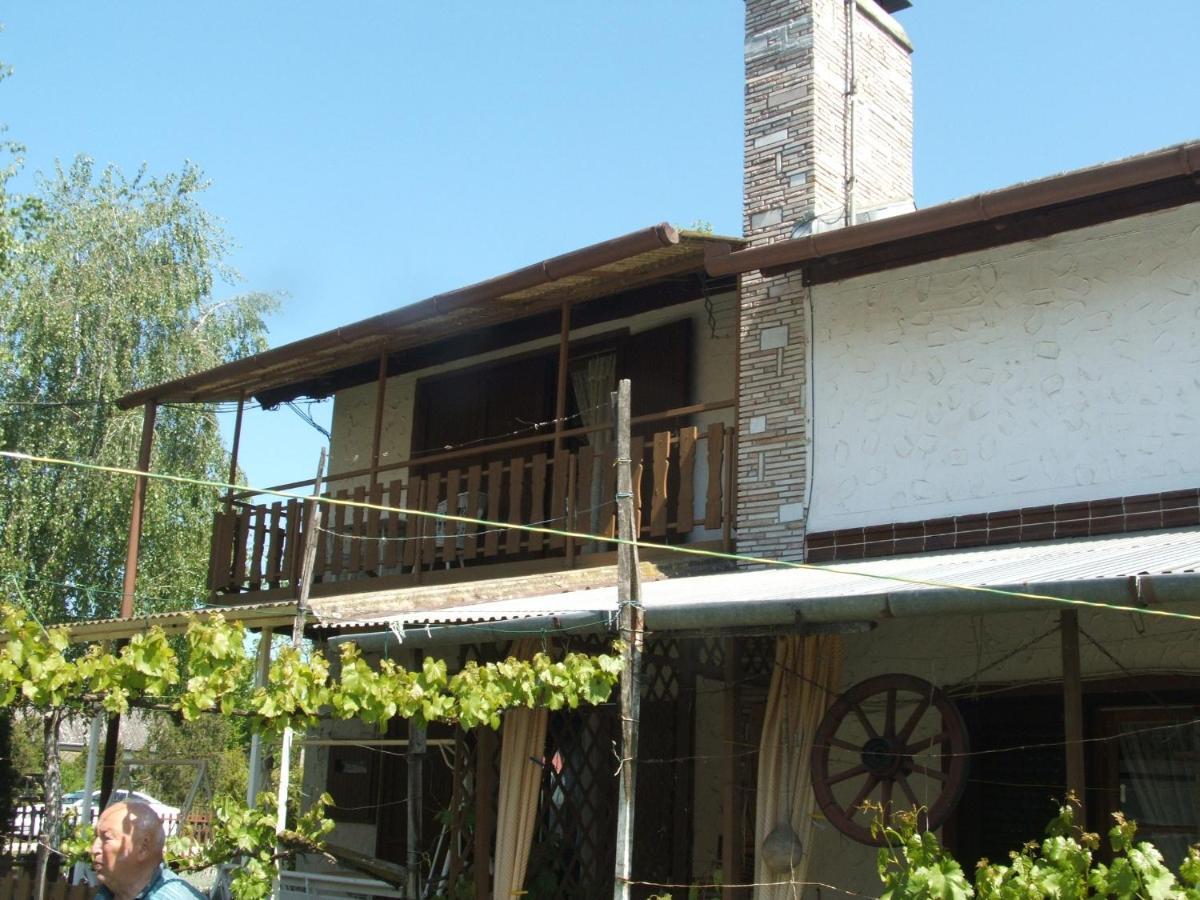 Agancs Vendeghaz Ξενοδοχείο Balatonszárszó Εξωτερικό φωτογραφία